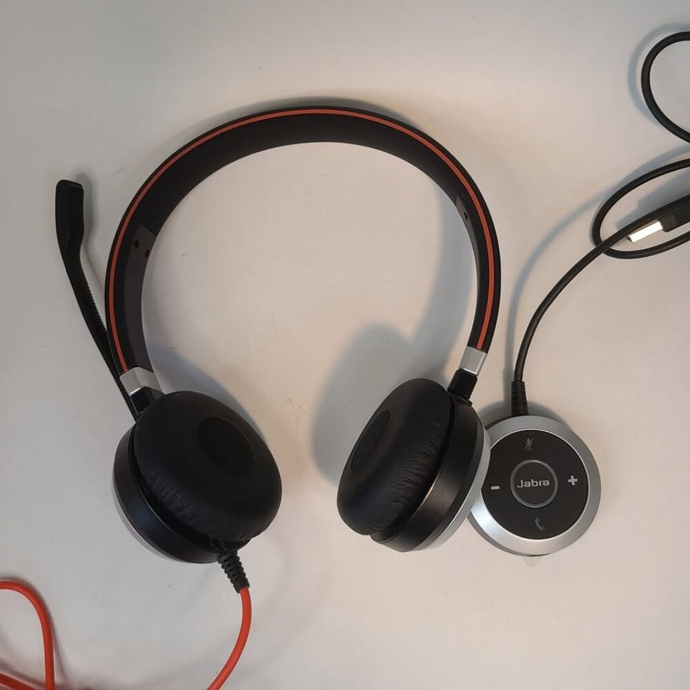 Jabra Evolve 40 MS Stereo Headset : HSC017 & USB Connection Model: ENC010